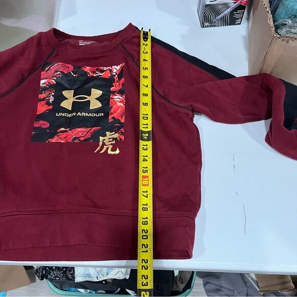 UNDER ARMOUR Chinese New Year Rival Fleece Crew Neck Sweatshirt w/pockets - Picture 11 of 11